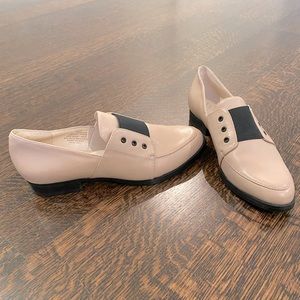 Nine West NWOT loafers size5.5